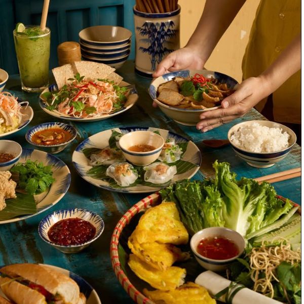 Vietnam Street Food: Real Flavors, Real People, Real Joy
