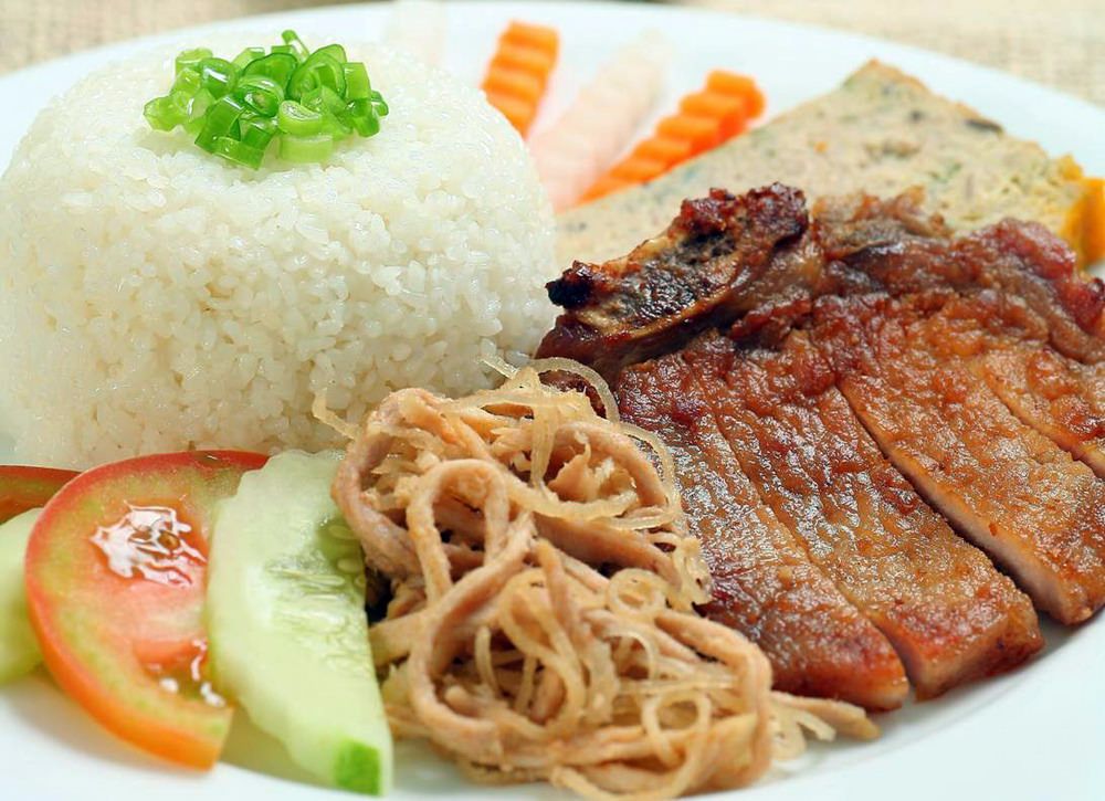 Broken rice (Com tam)