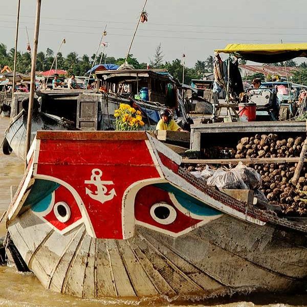 Vietnam Boat Culture Explained: The Powerful Meaning Behind Painted Eyes